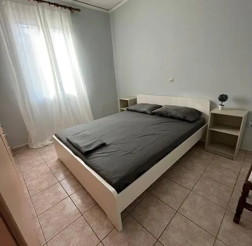 Apartment Center Lixouri